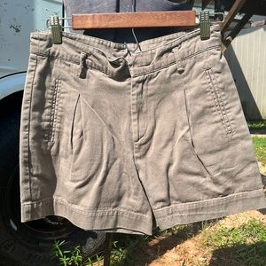 Green high waisted shorts